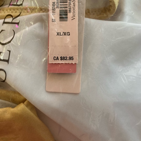 😍Victoria's Secret Swim Essential Cutout One-Piece - Picture 6 of 7